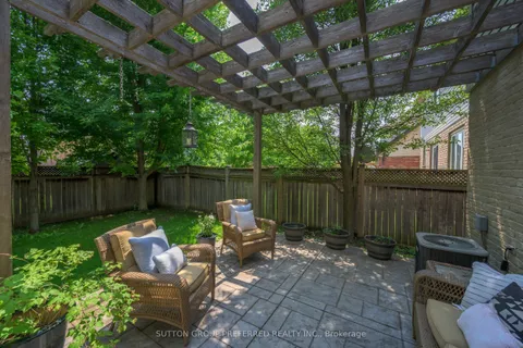 1141 Foxcreek Road, London North, ON N6G 0C3