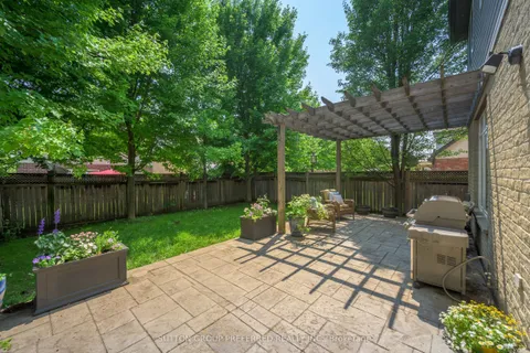 1141 Foxcreek Road, London North, ON N6G 0C3