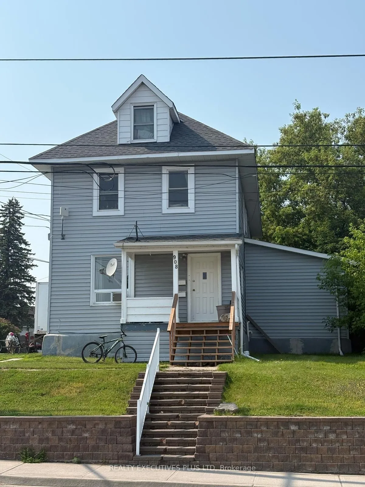 106 Fourth Avenue, ON P1B 3M8