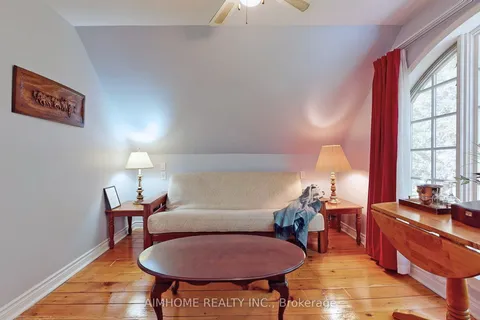 127 Mary Street, ON L0S 1J0