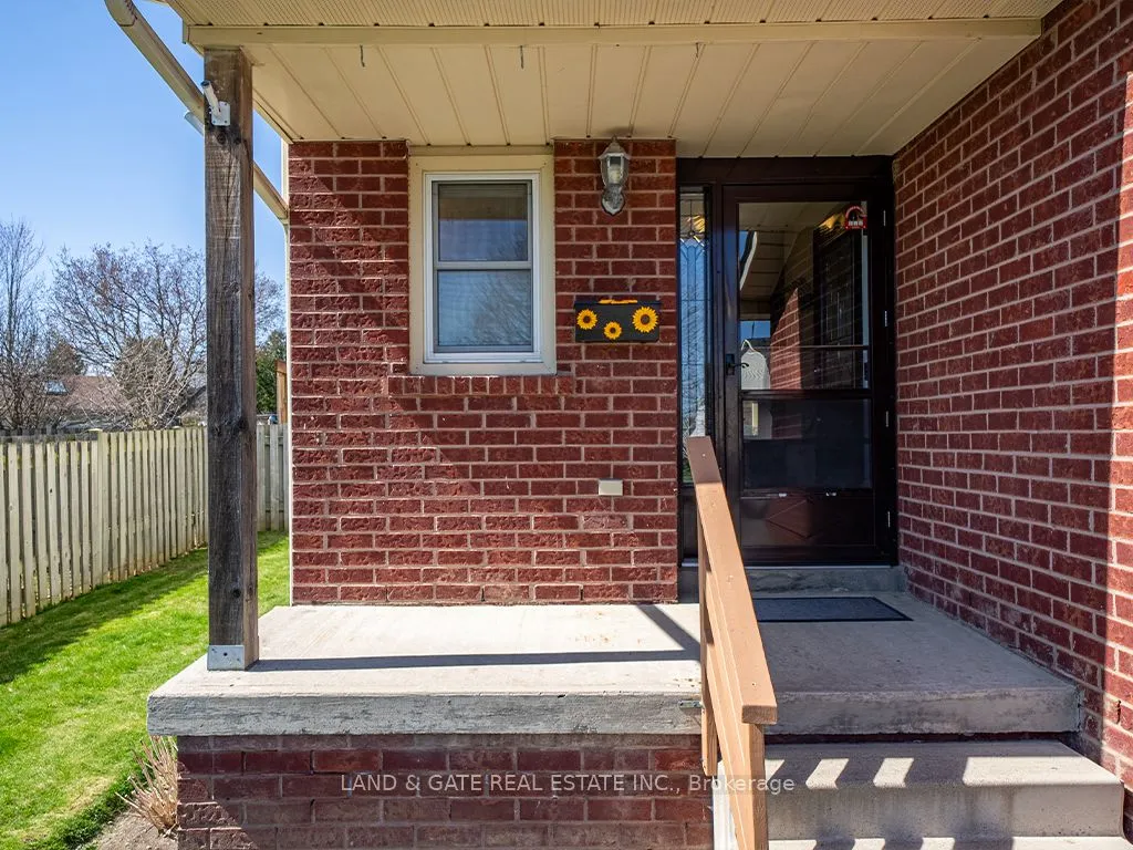 34 Burnham Boulevard, ON L1A 4H5