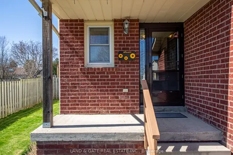 34 Burnham Boulevard, ON L1A 4H5