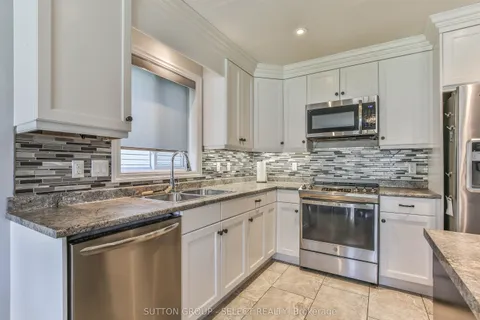 1884 Frederick Crescent, ON N5W 0A5
