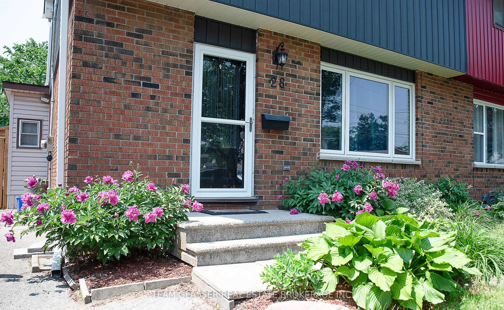 28 PARKVIEW Heights, ON N5H 2J8