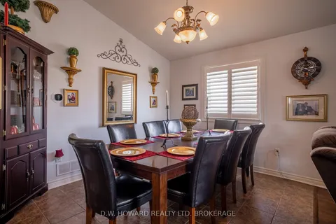 15 Meadowlark Drive, ON L3K 6E3