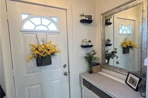 78 Queensway Drive, ON N3Y 4M6