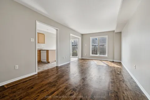 8 Bradley Avenue, ON L0R 1C0
