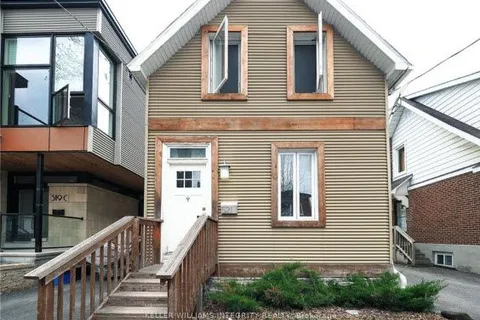 521 CHAPEL Street, ON K1N 8A1