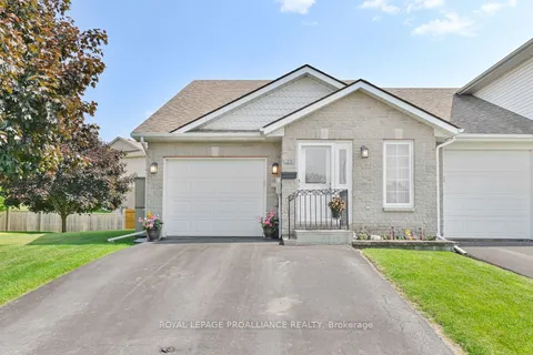 31 Alder Court, ON K8P 5L5