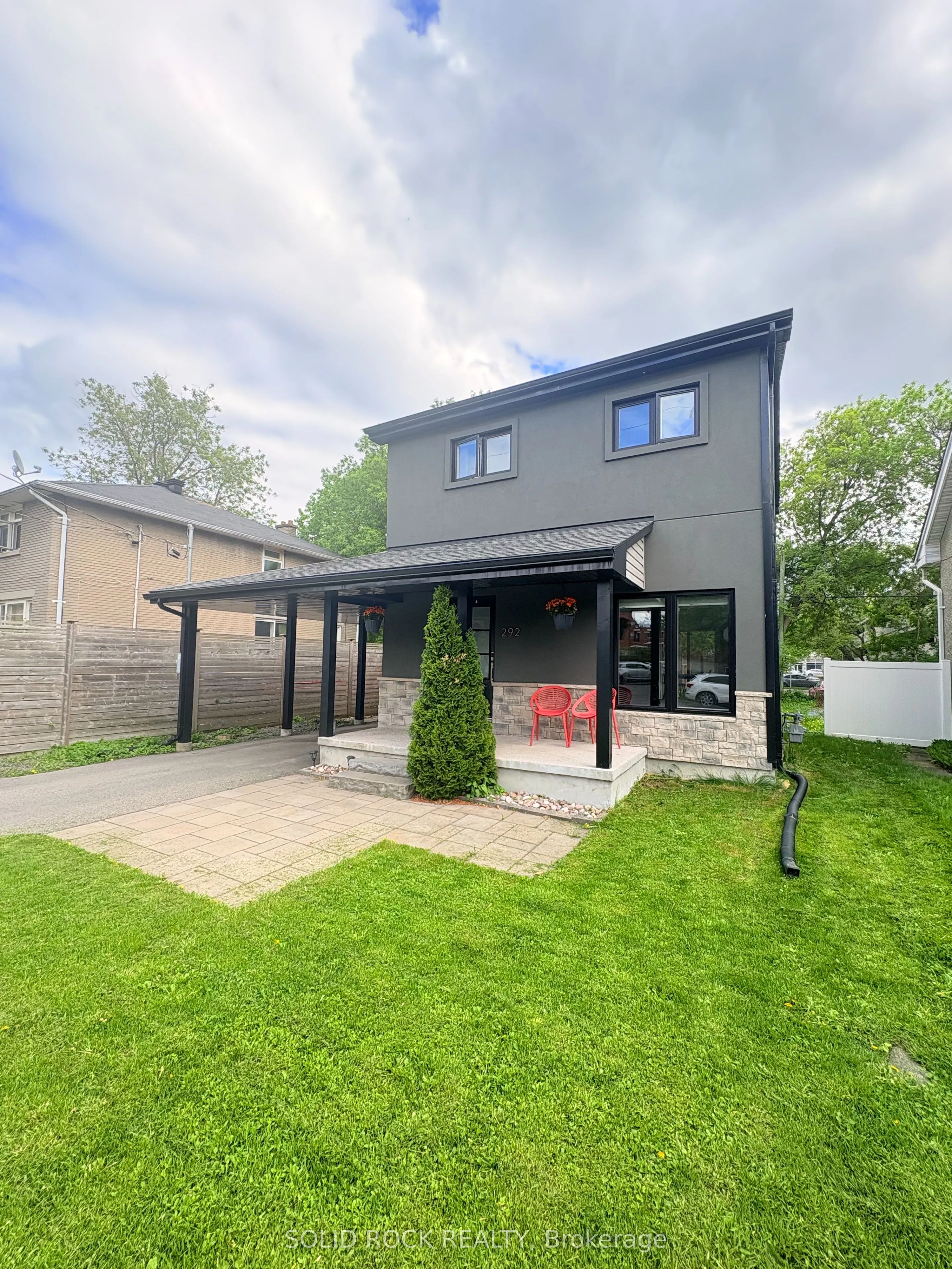 292 Currell Avenue, ON K1Z 7J6