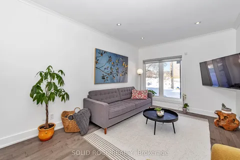 292 Currell Avenue, ON K1Z 7J6