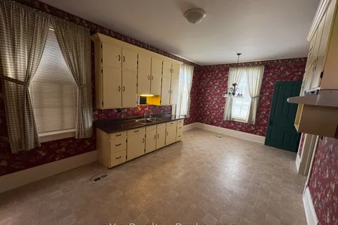 830 Yonge Street, ON N0G 2V0