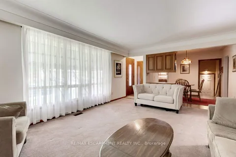 29 Beacon Avenue, ON L8T 2N4