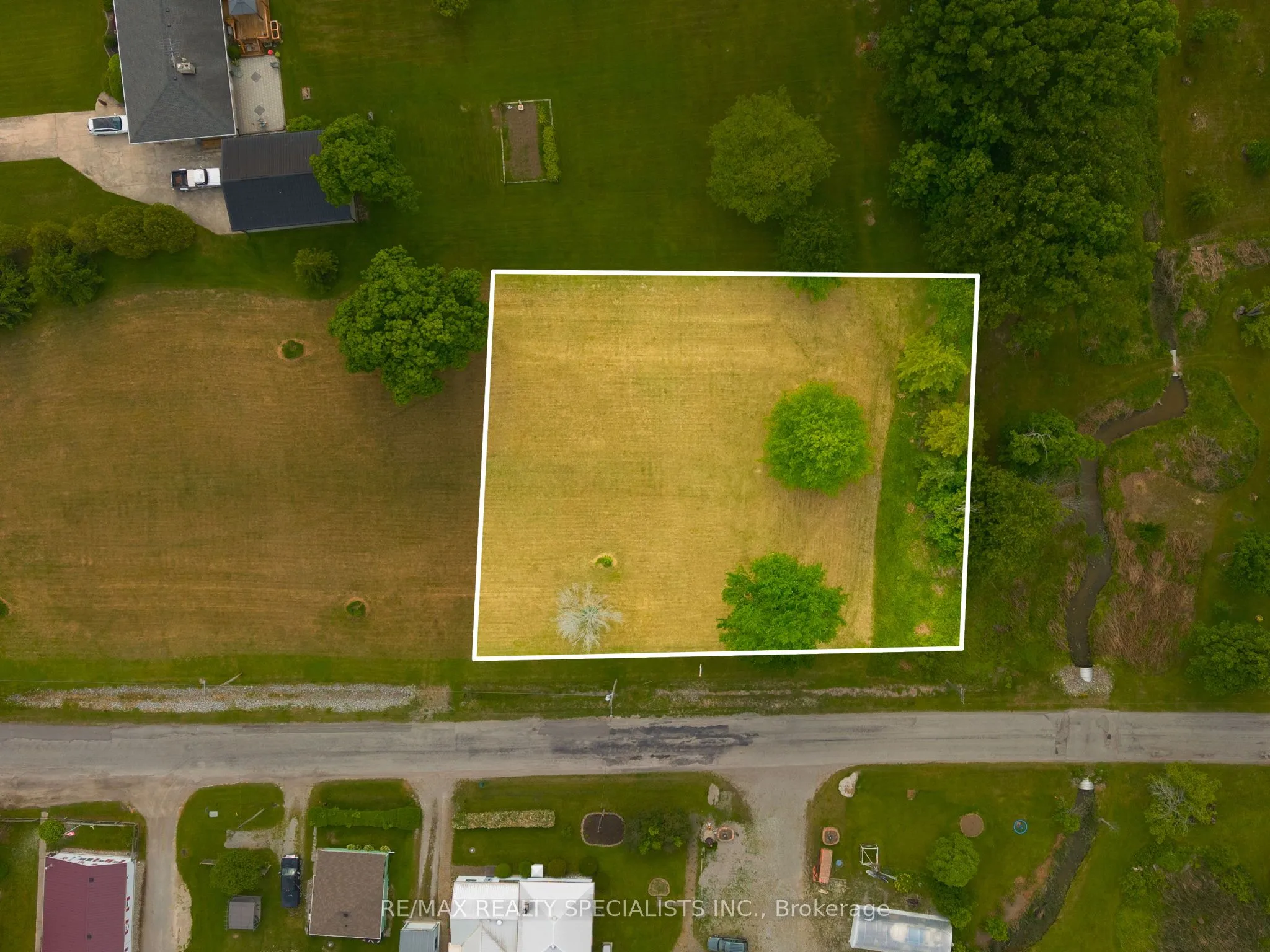 24 Lighthouse Parts 1,2 & 3 Drive, ON N1A 2W6