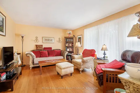 1036 Gill Avenue, ON K1G 2R3