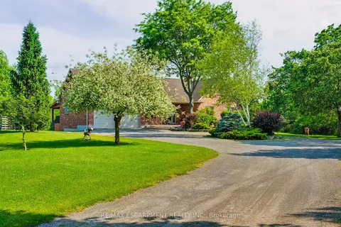 690 York Road, ON L9H 5X1