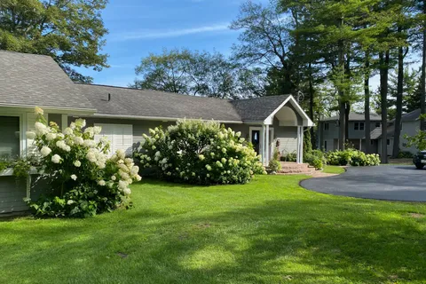 35 Riverview Drive, ON K0E 1V0