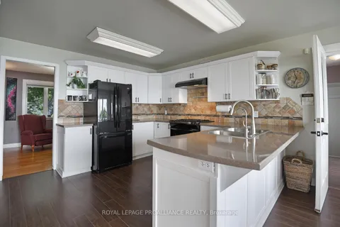 2505 County 2 Road, ON K0E 1T1