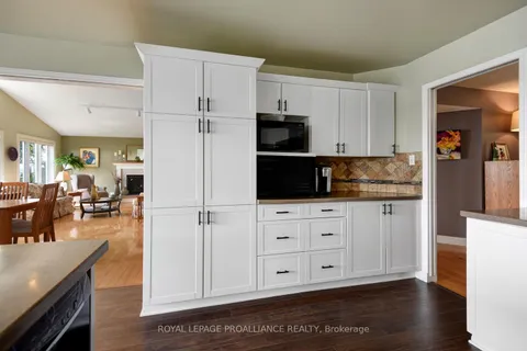 2505 County 2 Road, ON K0E 1T1
