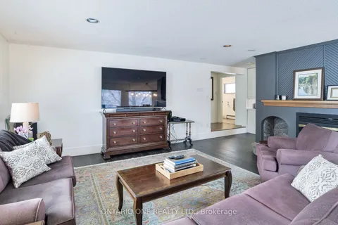 811 BAY Street, ON P1P 1G7