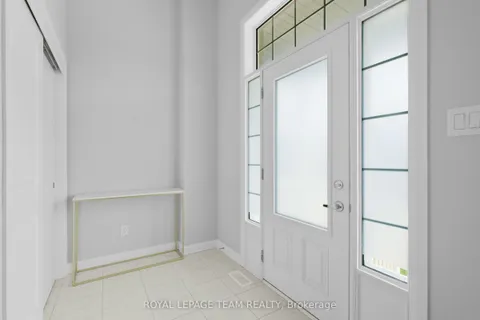 17 Aura Avenue, ON K2J 6S1