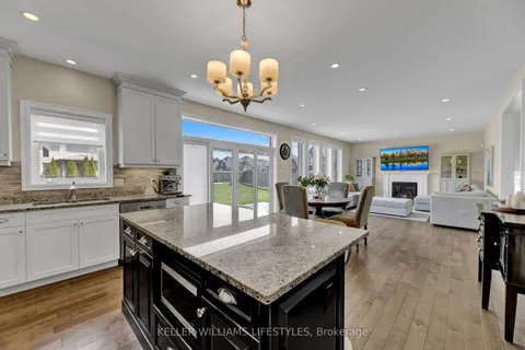 2348 MEADOWLANDS Way, ON N6G 5L8