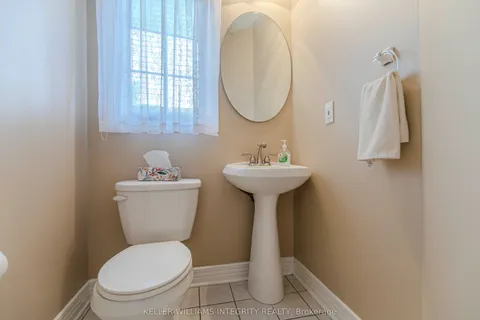 177 Thornbury Crescent, ON K2G 6C2