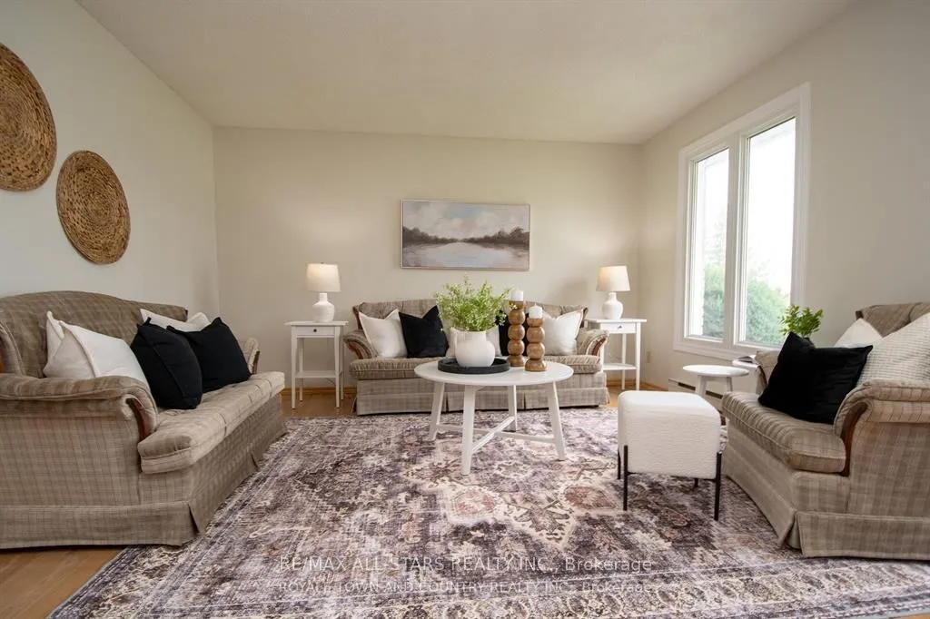 27 Hillside Drive, ON K9V 1A3