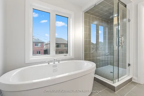 32 Mckay Avenue, ON K9V 0R2