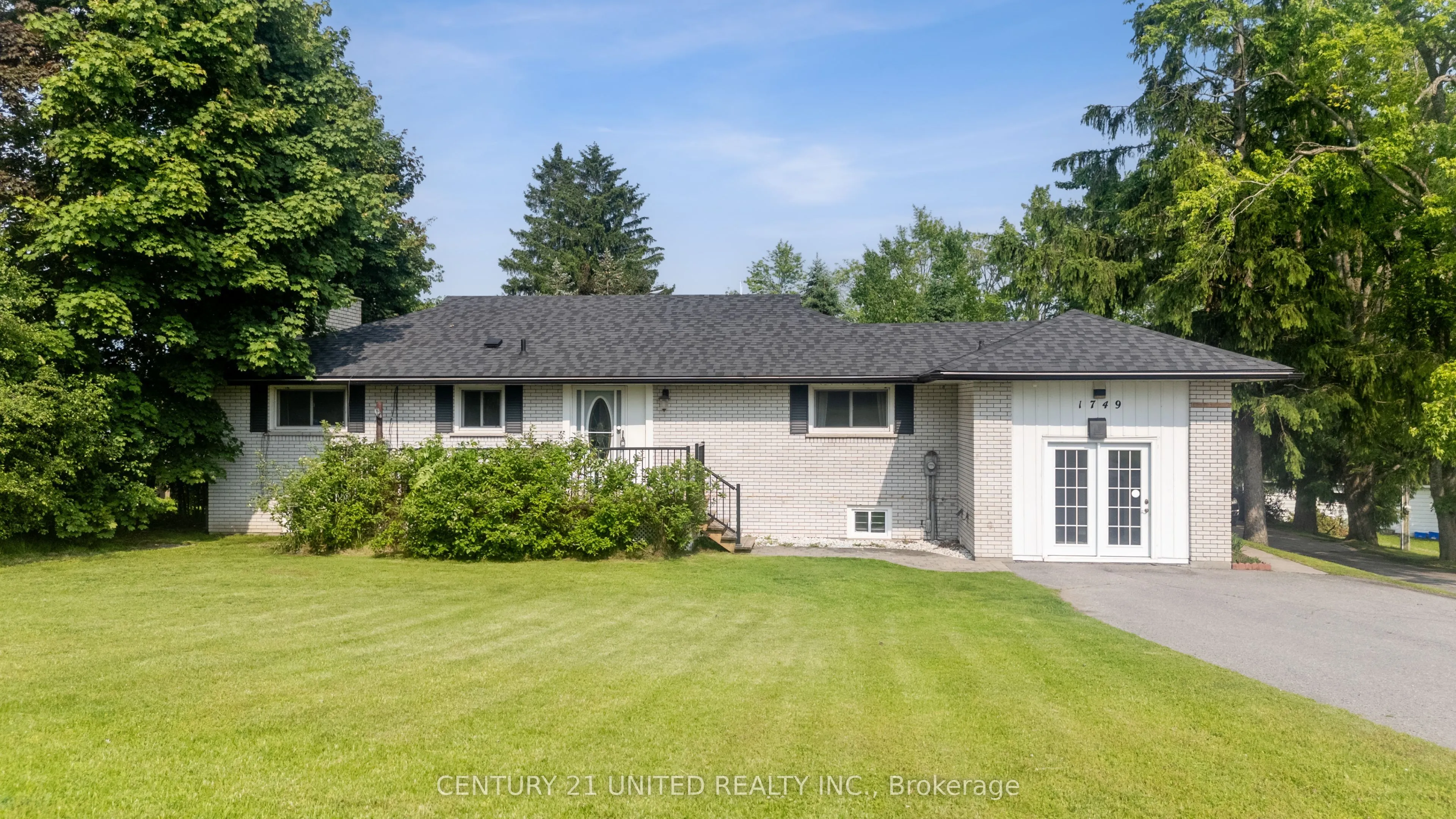 1749 Youngs Point Road, ON K0L 2H0