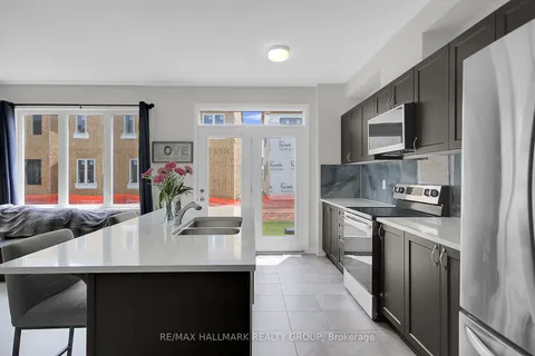 676 Quilter Row, ON K0A 2Z0