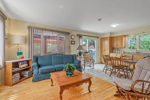 1166 Castle Hill Crescent, ON K2C 2A8