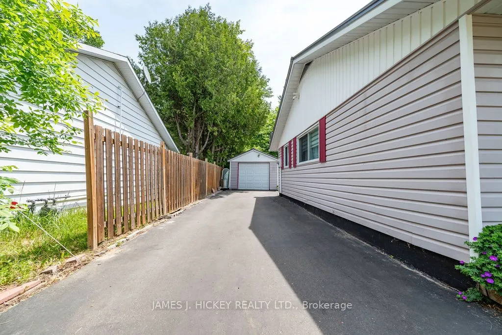 28 Lasalle Drive, ON K0J 1P0