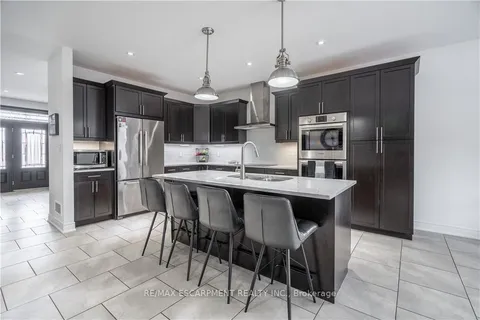 4126 Prokich Court, Lincoln, ON L3J 0M1