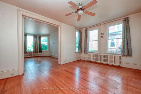 11 Elmsley Street, ON K7A 3P1
