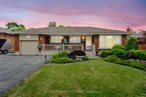 3 McNab Drive, ON L3C 2M7