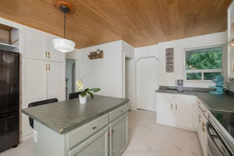 16 Carberry Street, ON N0B 1T0