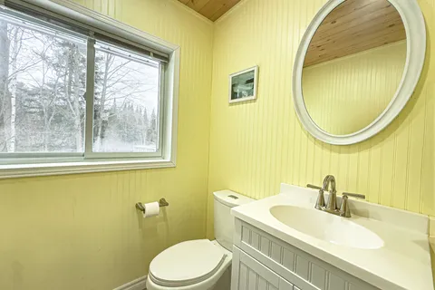 1170 English Circle, ON K0M 1R0