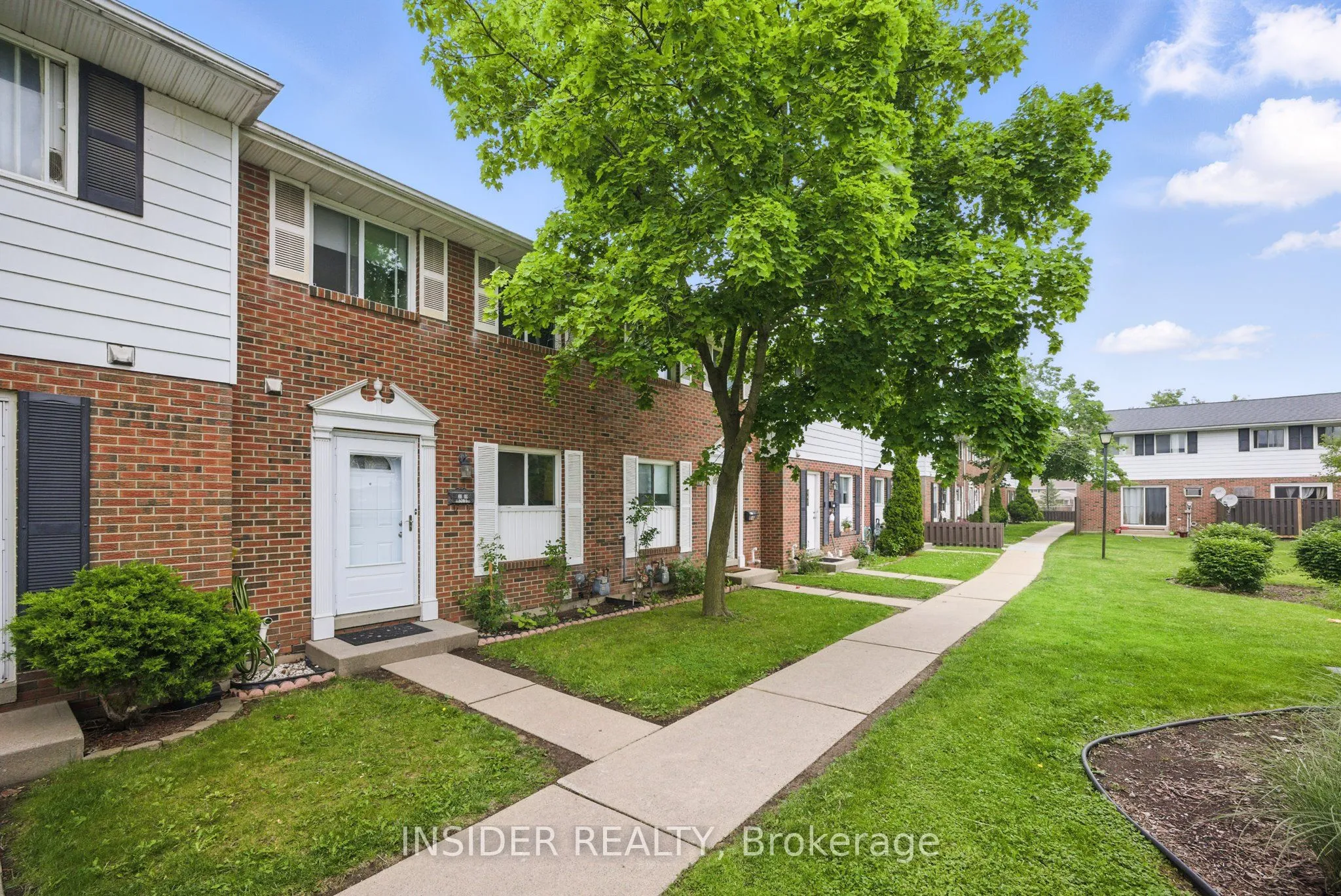 3089 Meadowbrook Lane, ON N8T 3C5
