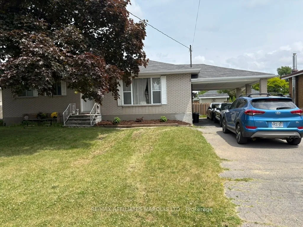 1209 Fatima Street, ON K6J 4Z7
