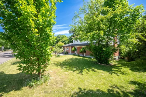 85 Robinhood Drive, ON L9H 4G2