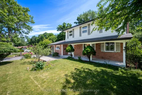 85 Robinhood Drive, ON L9H 4G2