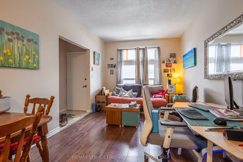 240 Wellington Street, ON K7K 2Y8