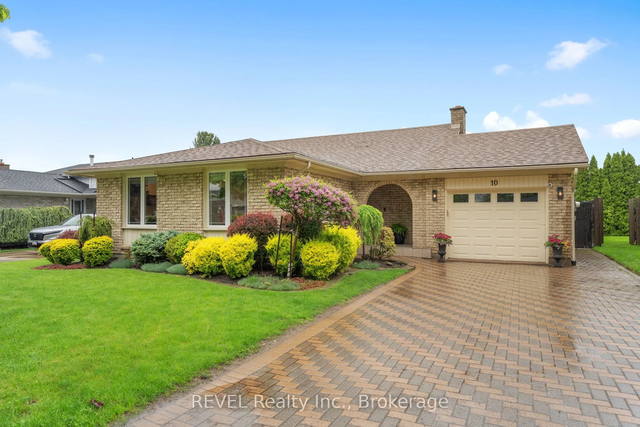 10 Belair Drive, ON L2N 6W5