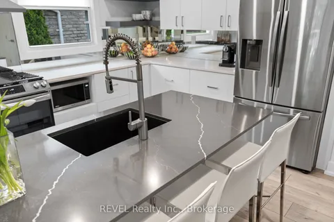 10 Belair Drive, ON L2N 6W5