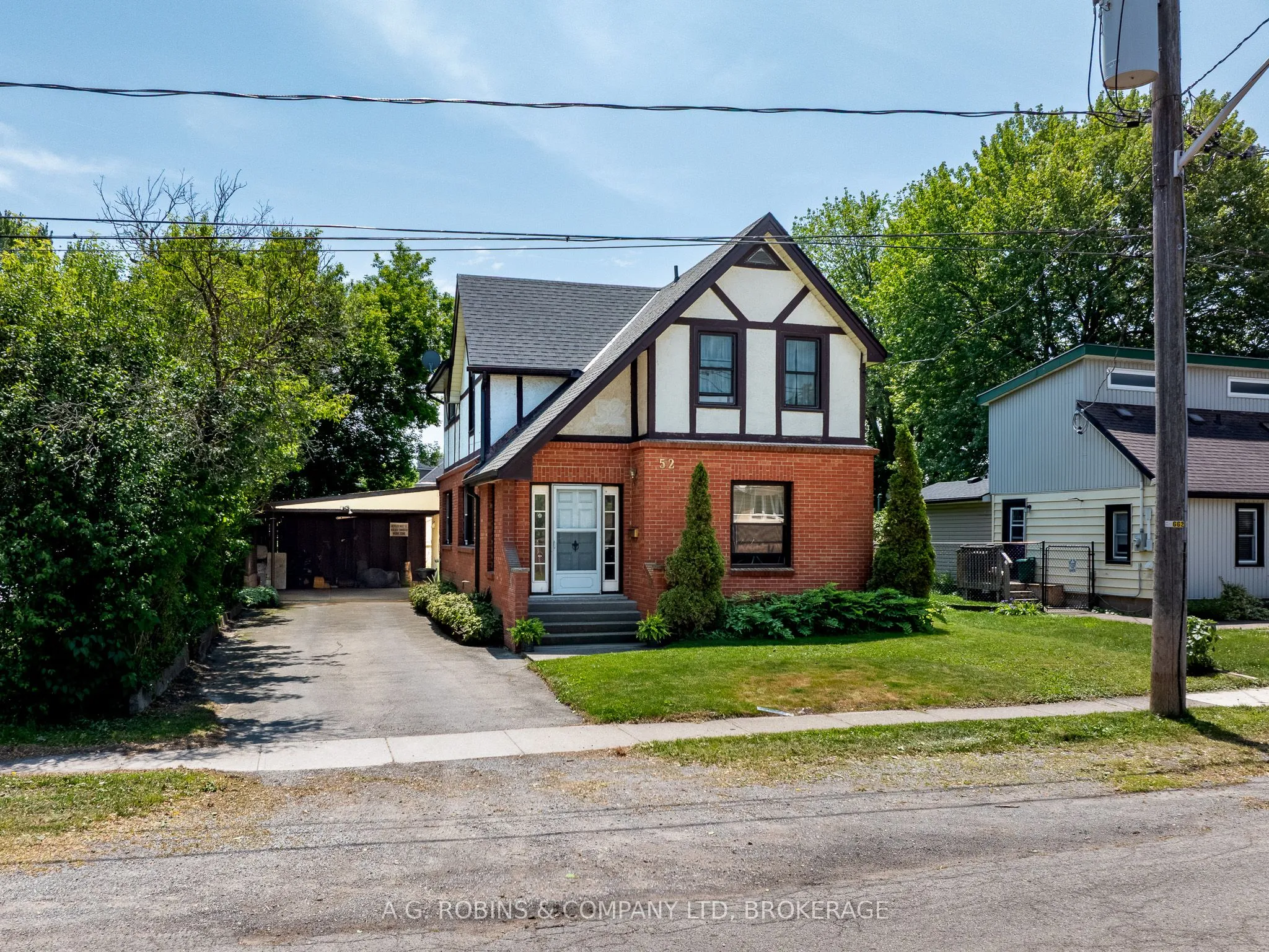 52 Charles Street, ON L3K 3R4
