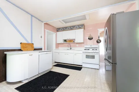 52 Charles Street, ON L3K 3R4