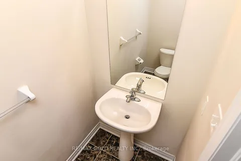 6 Keith Crescent, ON L0S 1J0