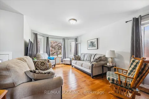 39 McGibbon Boulevard, ON K9V 6G4