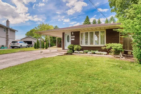6861 FAIRLAWN Crescent, ON L2G 5B1